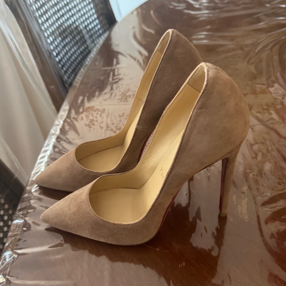 Christian Louboutin So Kate